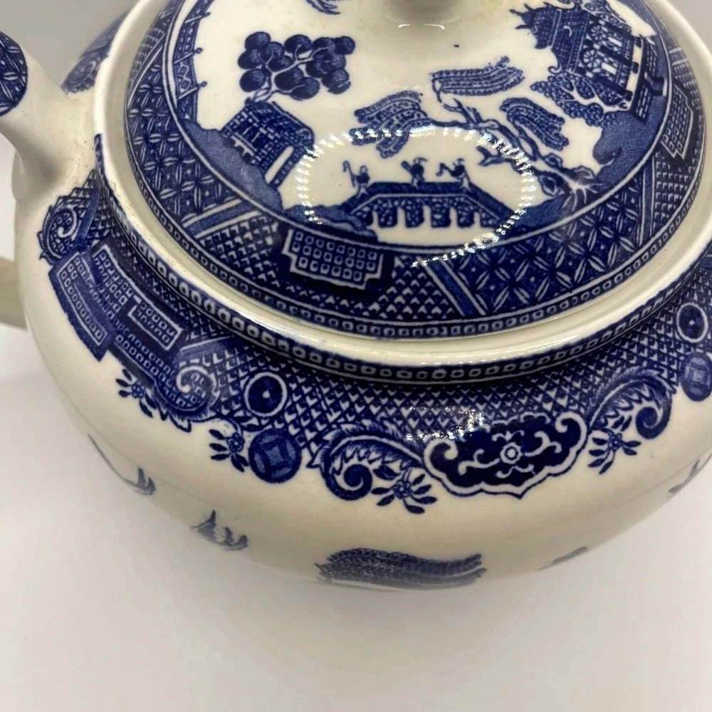 Vintage Blue Willow Teapot Made in England Cobalt Blue White Chinoiserie Ceramic
